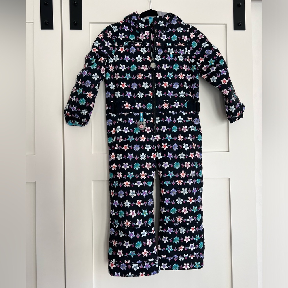 Girls Obermeyer ski suit size 6.  Excellent condition.
